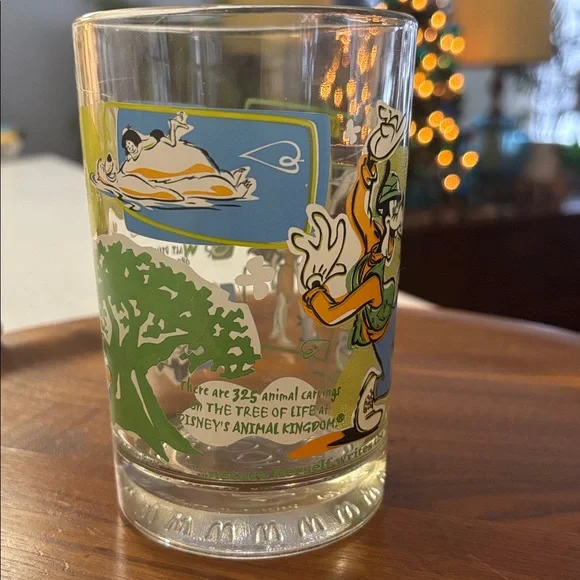 2002 Disney Glass - Picture 5 of 13